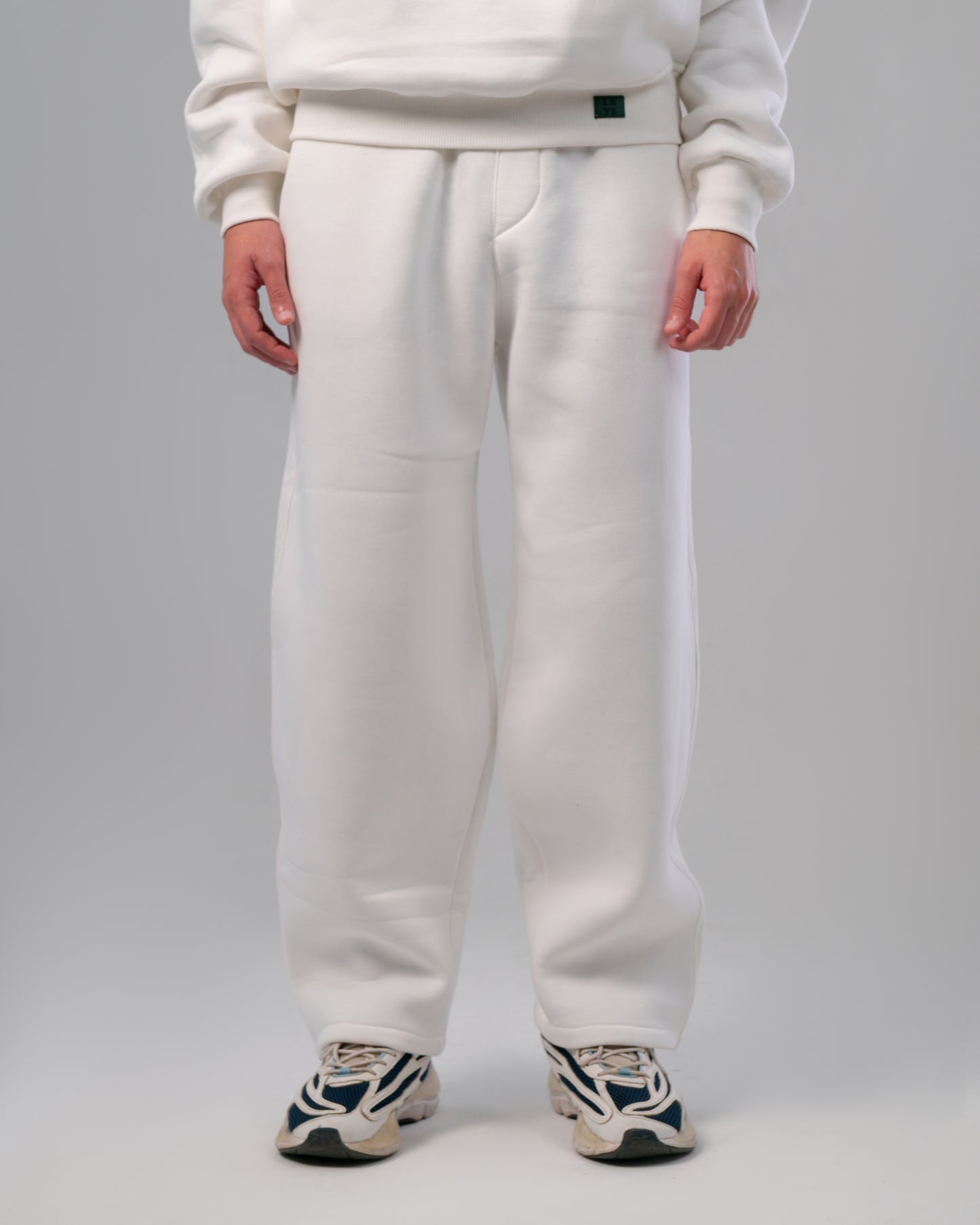 LYNX TRACKSUIT (WHITE)